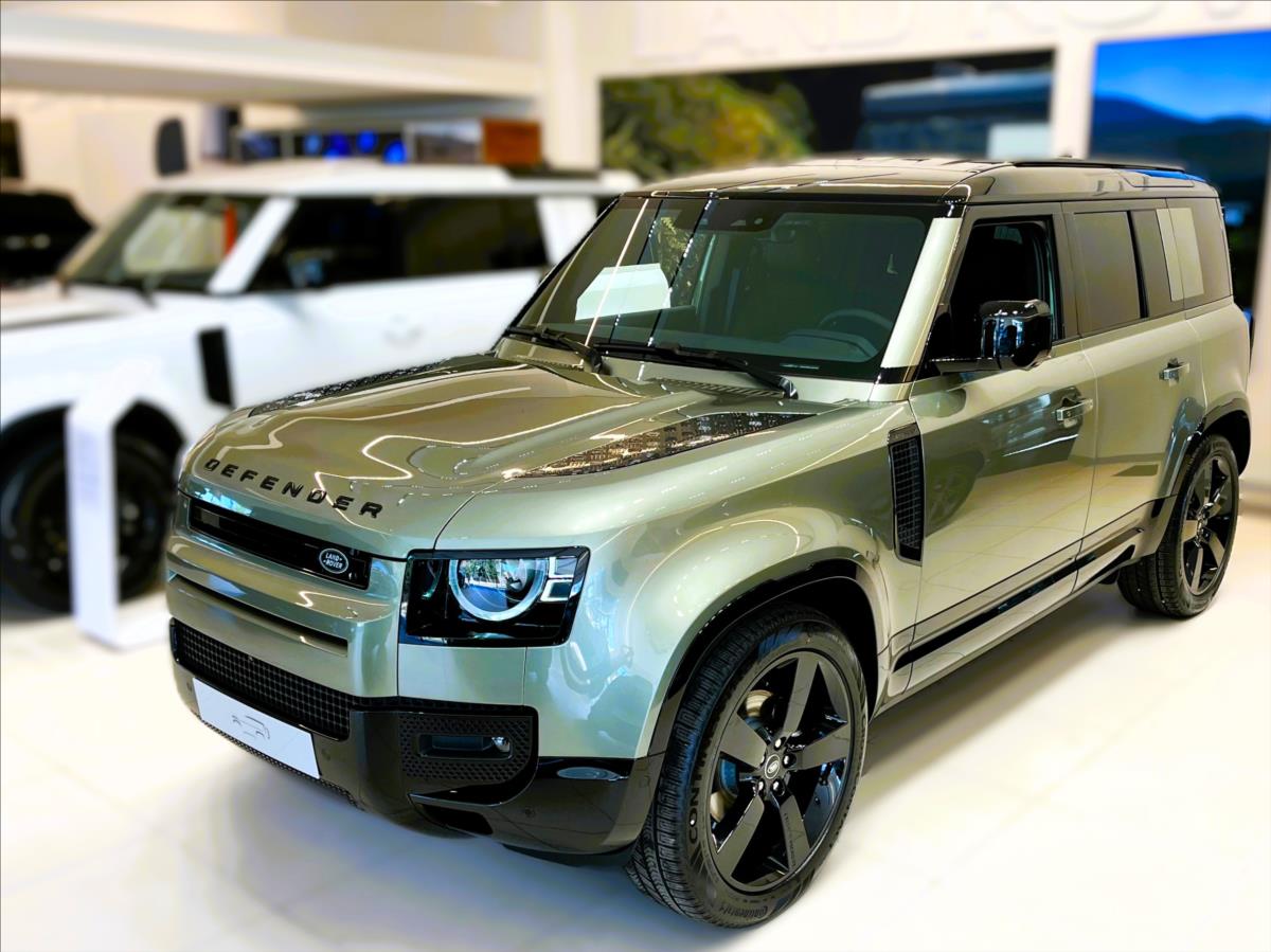 Land Rover Defender 110 D250 X-DYNAMIC SE MY25.5*