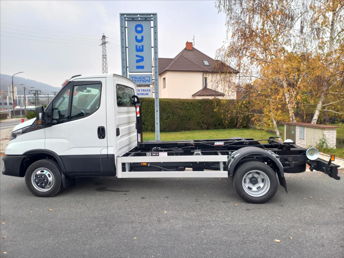 Iveco Daily 3,0   50C16H3.0Z nosi kontejneru