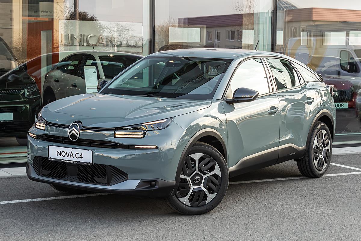 Citroen C4 1,2 PLUS 130k AUTOMAT+navigace