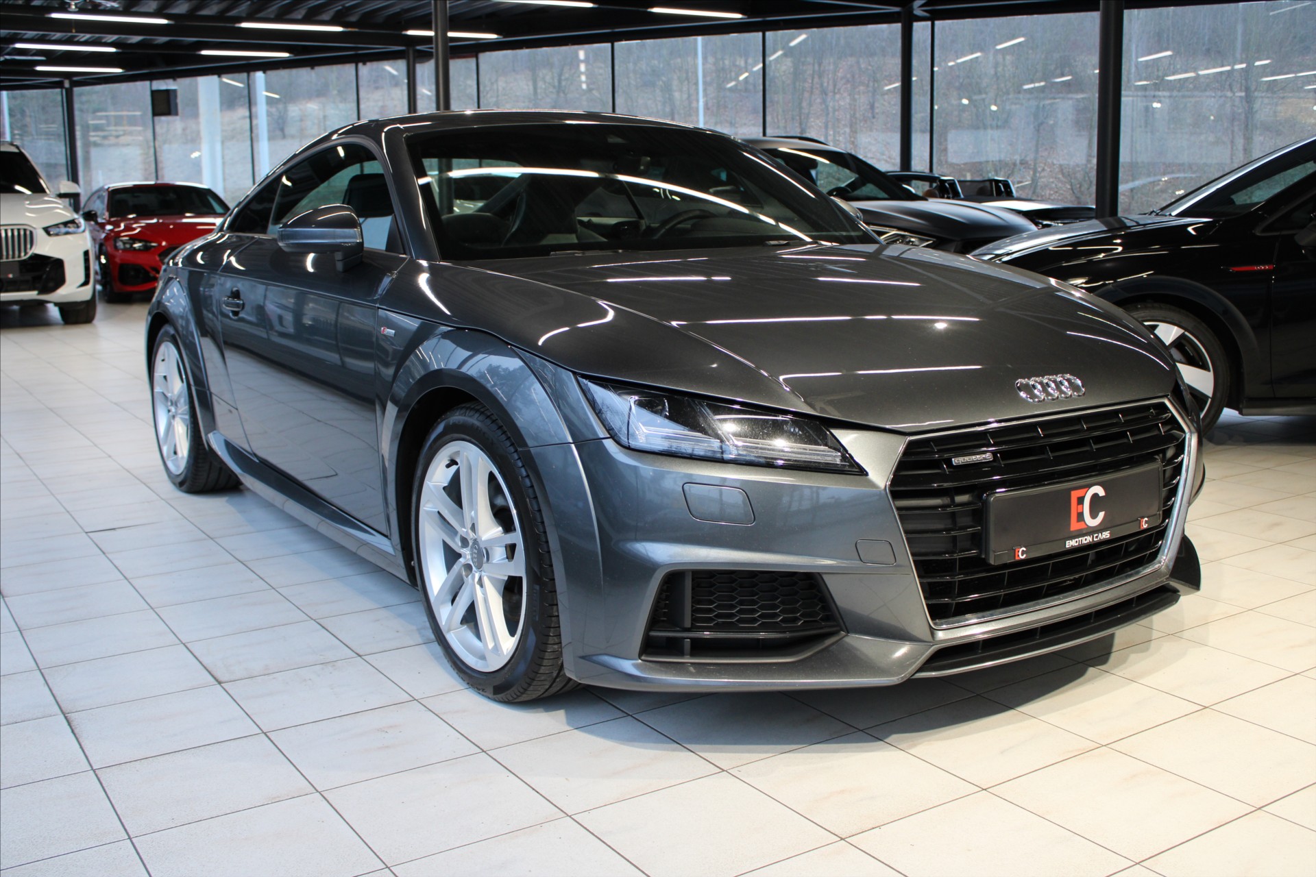 Audi TT 2,0 TFSI quattro Coupe S-Line 169kW / MMI+