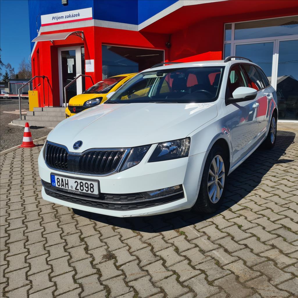 koda Octavia 1,6 TDI 85kW DSG Style Combi