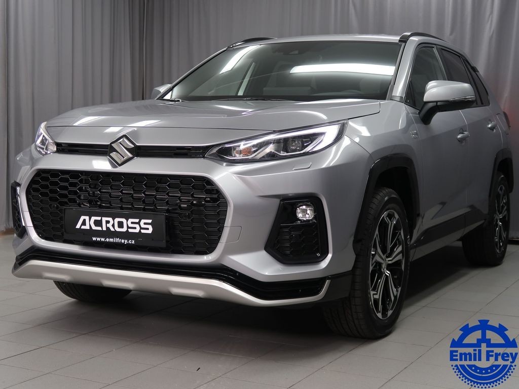 Suzuki Across 2,5 PHEV 4x4-vz na cest