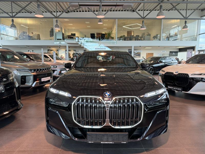 BMW ada 7 740d xDrive TV Zruka TOP