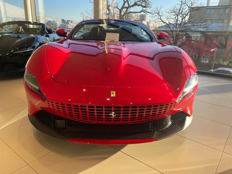 Ferrari Roma Spider 08/2024 Zruka