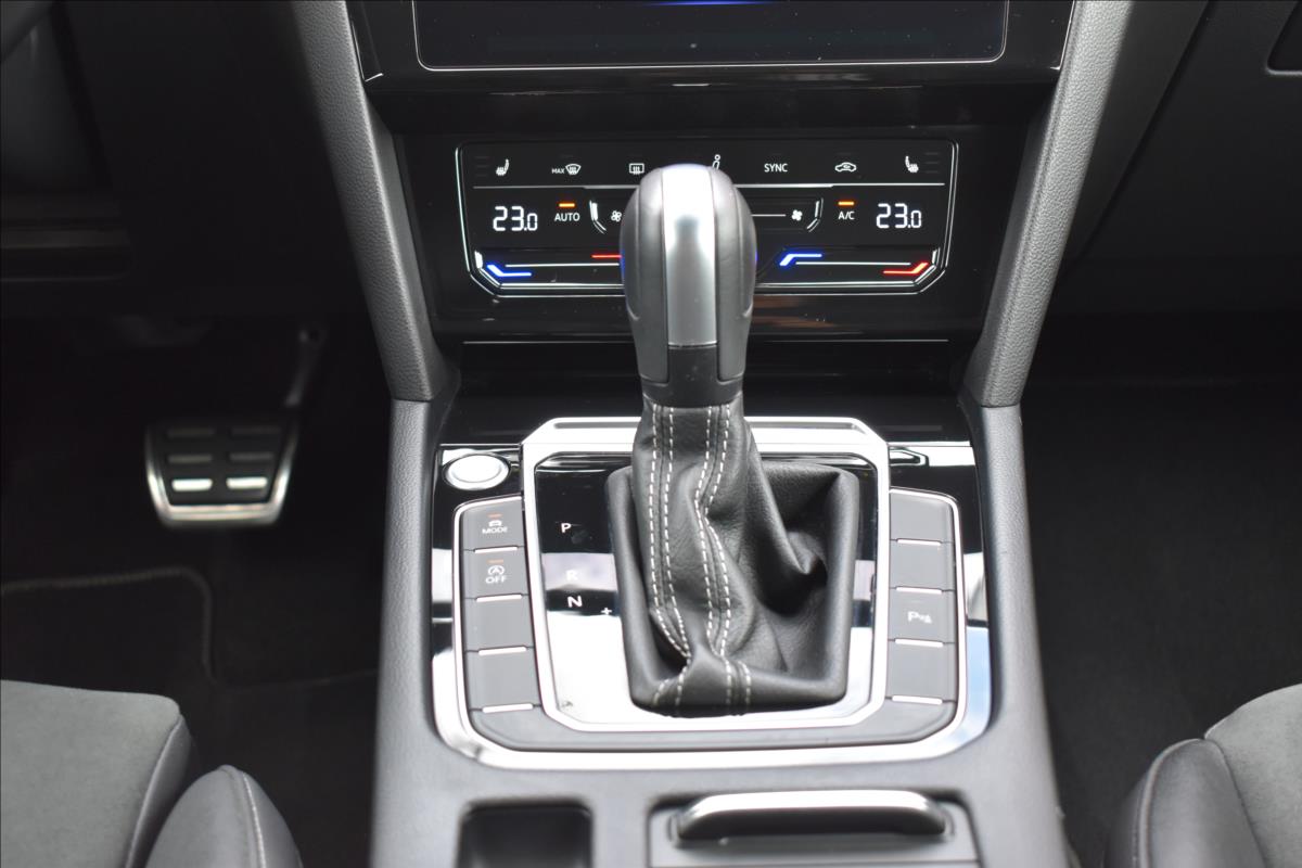 Volkswagen Arteon Shooting Brake 2,0 TDi  DSG R-Line Virtual LED ACC - 15