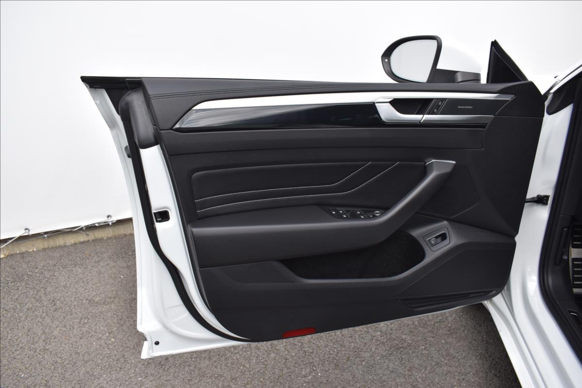 Volkswagen Arteon Shooting Brake 2,0 TDi  DSG R-Line Virtual LED ACC - 19