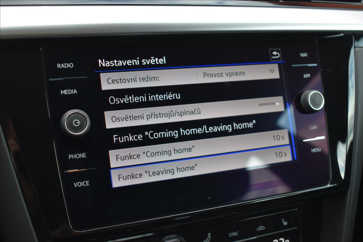 Volkswagen Arteon Shooting Brake 2,0 TDi  DSG R-Line Virtual LED ACC - 31