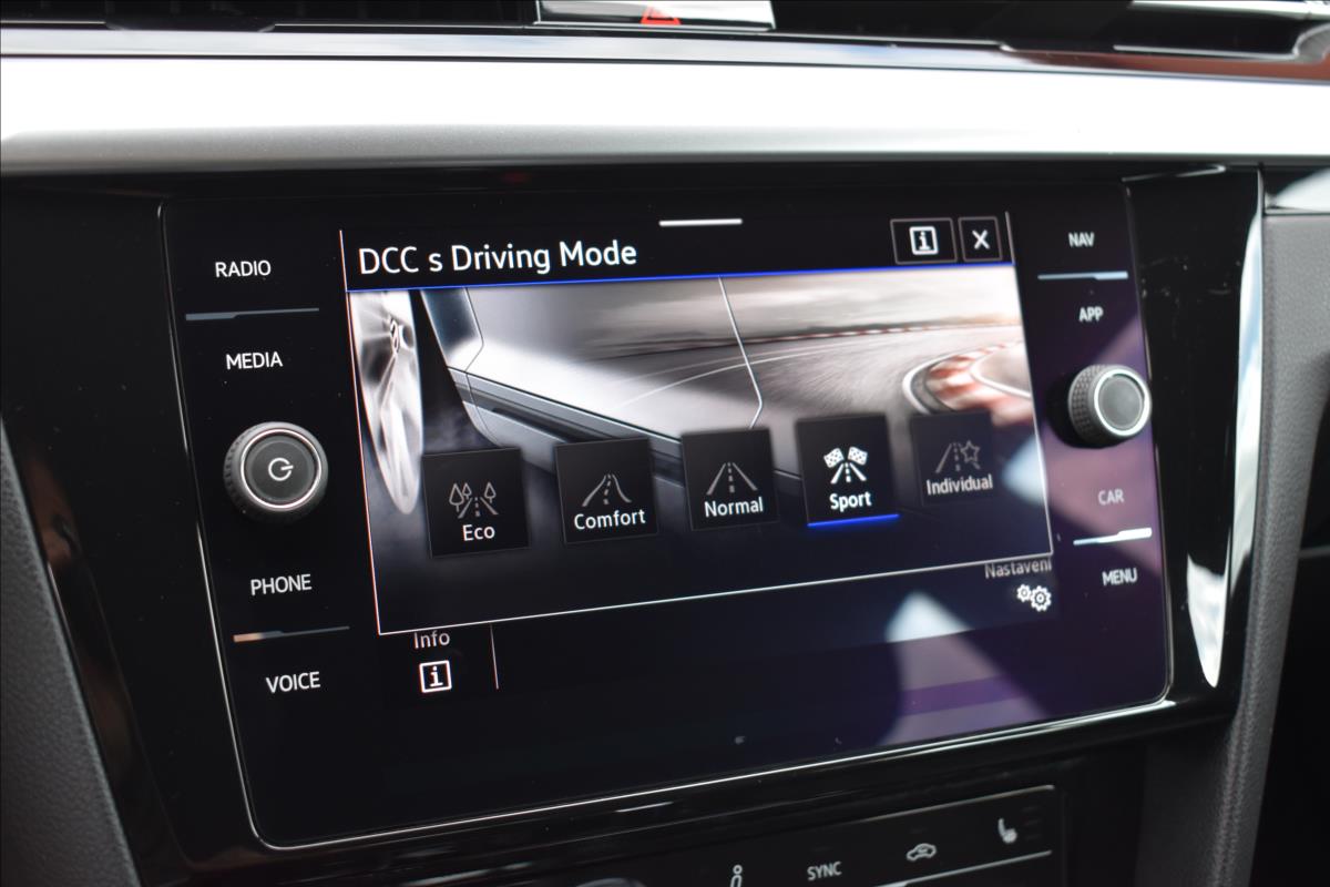 Volkswagen Arteon Shooting Brake 2,0 TDi  DSG R-Line Virtual LED ACC - 39