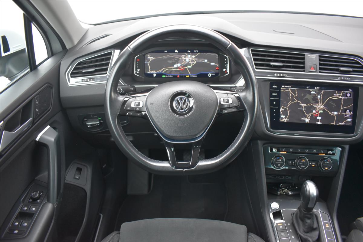 Volkswagen Tiguan 2,0 TDi  DSG 4x4 R-Line Assist Virtual - 47