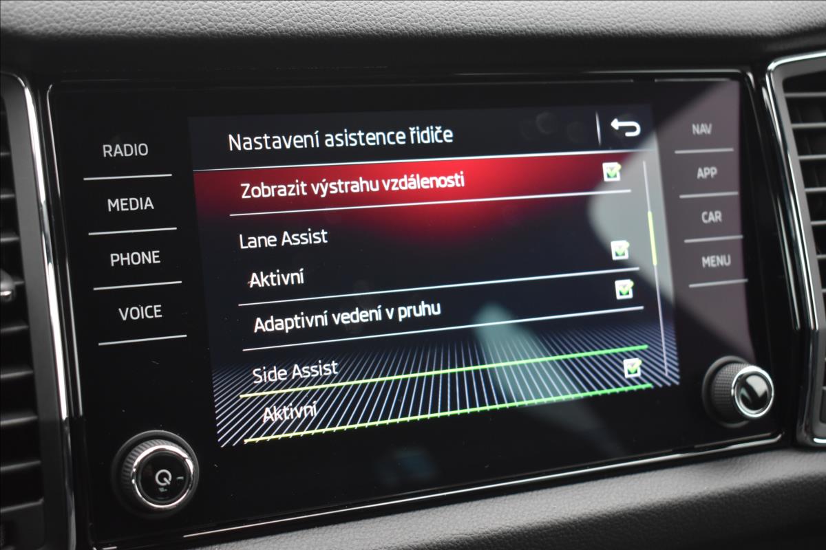 Škoda Kodiaq 2,0 TDi  DSG 4x4 Sportline LED Virtual - 35