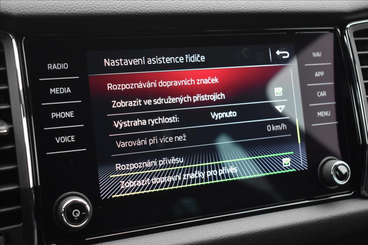 Škoda Kodiaq 2,0 TDi  DSG 4x4 Sportline LED Virtual - 36