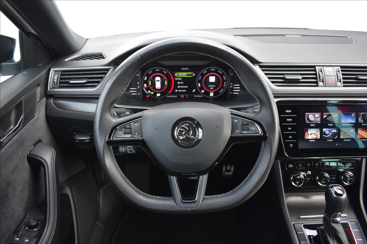 Škoda Superb 2,0 TDi  DSG Sportline Virtual Assist - 16