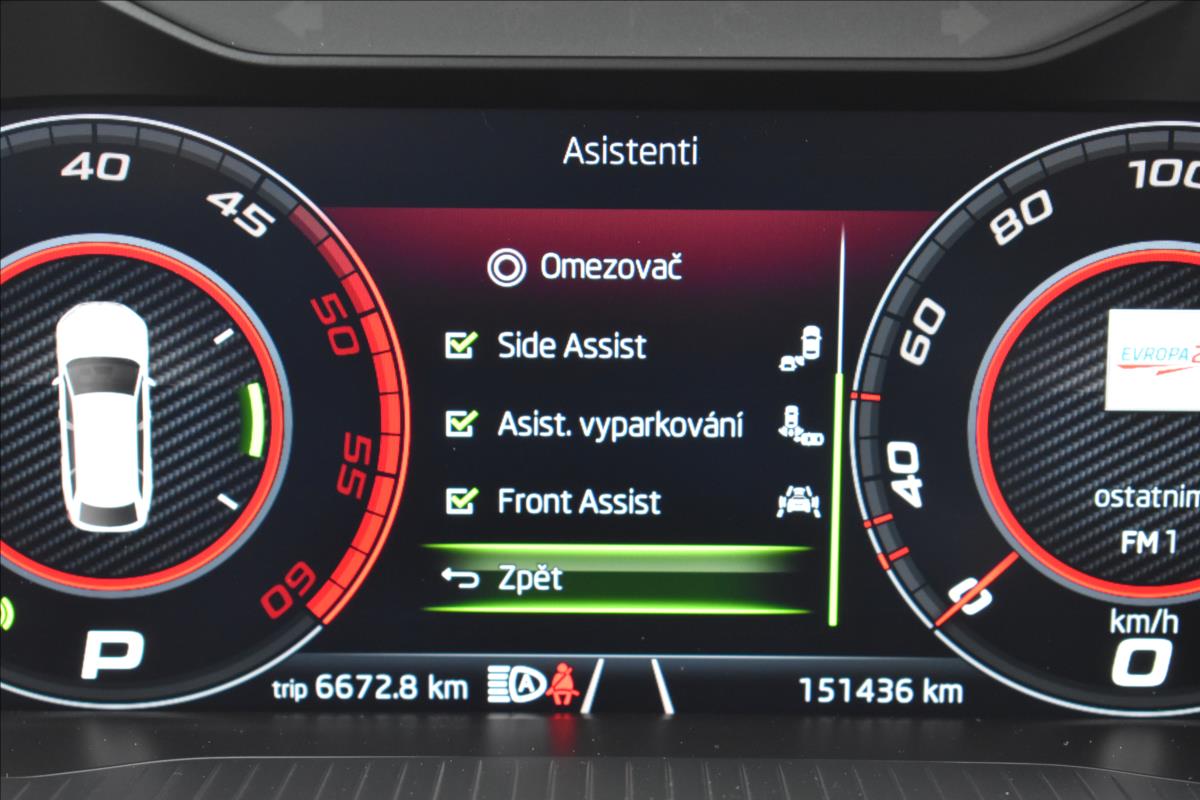 Škoda Superb 2,0 TDi  DSG Sportline Virtual Assist - 24