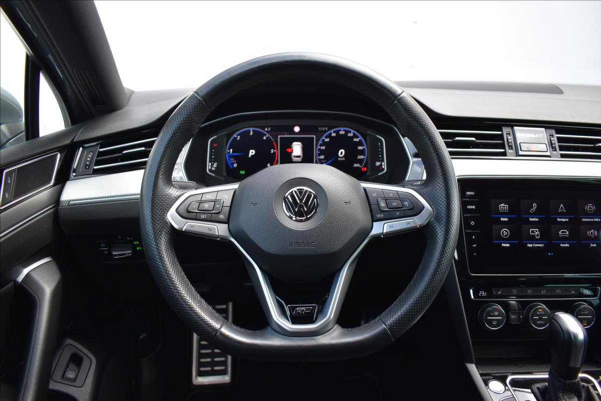 Volkswagen Passat 2,0 TDi  DSG R-Line LED Assist Virtual - 18