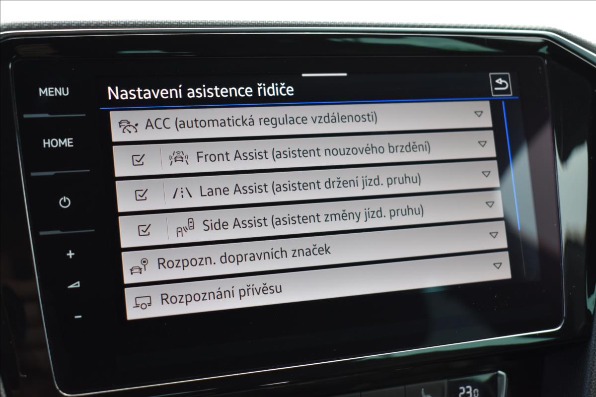 Volkswagen Passat 2,0 TDi  DSG R-Line LED Assist Virtual - 32