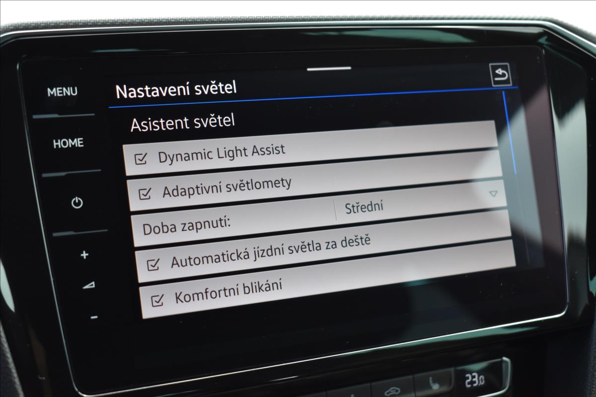 Volkswagen Passat 2,0 TDi  DSG R-Line LED Assist Virtual - 38