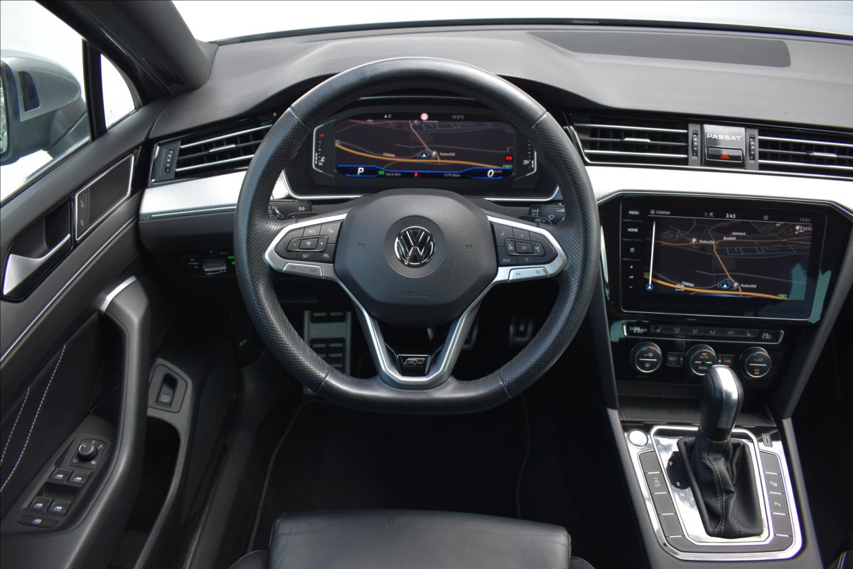 Volkswagen Passat 2,0 TDi  DSG R-Line LED Assist Virtual - 46