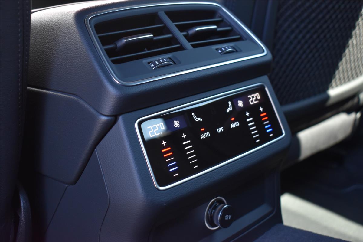 Audi A6 3,0 TDi  Quattro S-Line HD LED Assist - 13