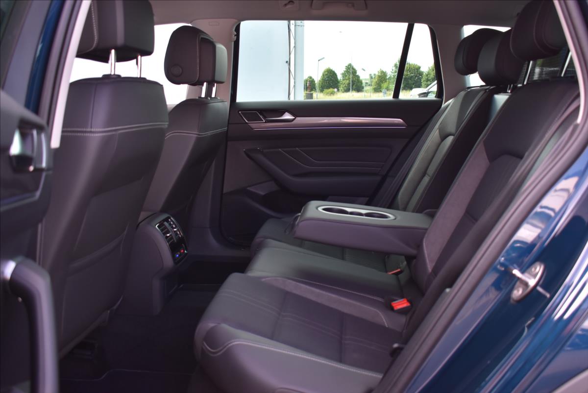 Volkswagen Passat 2,0 TSi  DSG 4x4 Alltrack LED Matrix - 12