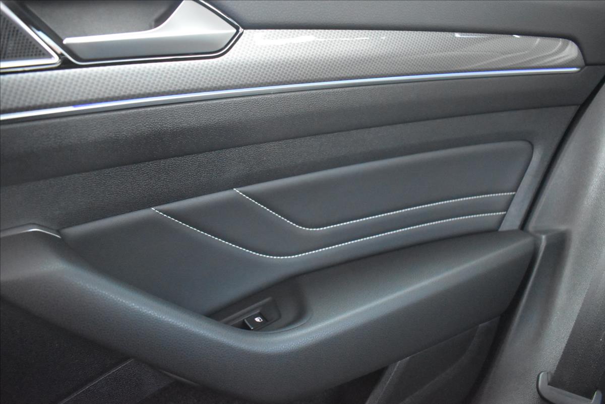 Volkswagen Passat 2,0 TSi  DSG 4x4 Alltrack LED Matrix - 20