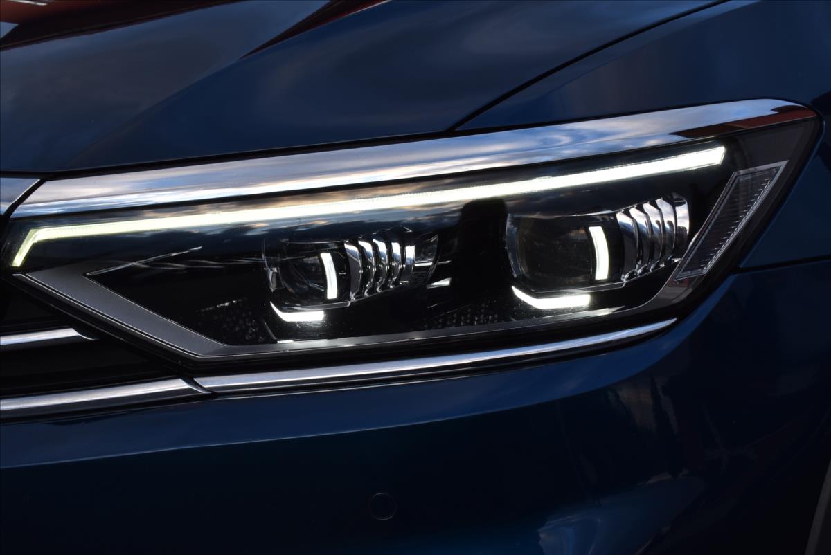 Volkswagen Passat 2,0 TSi  DSG 4x4 Alltrack LED Matrix - 3