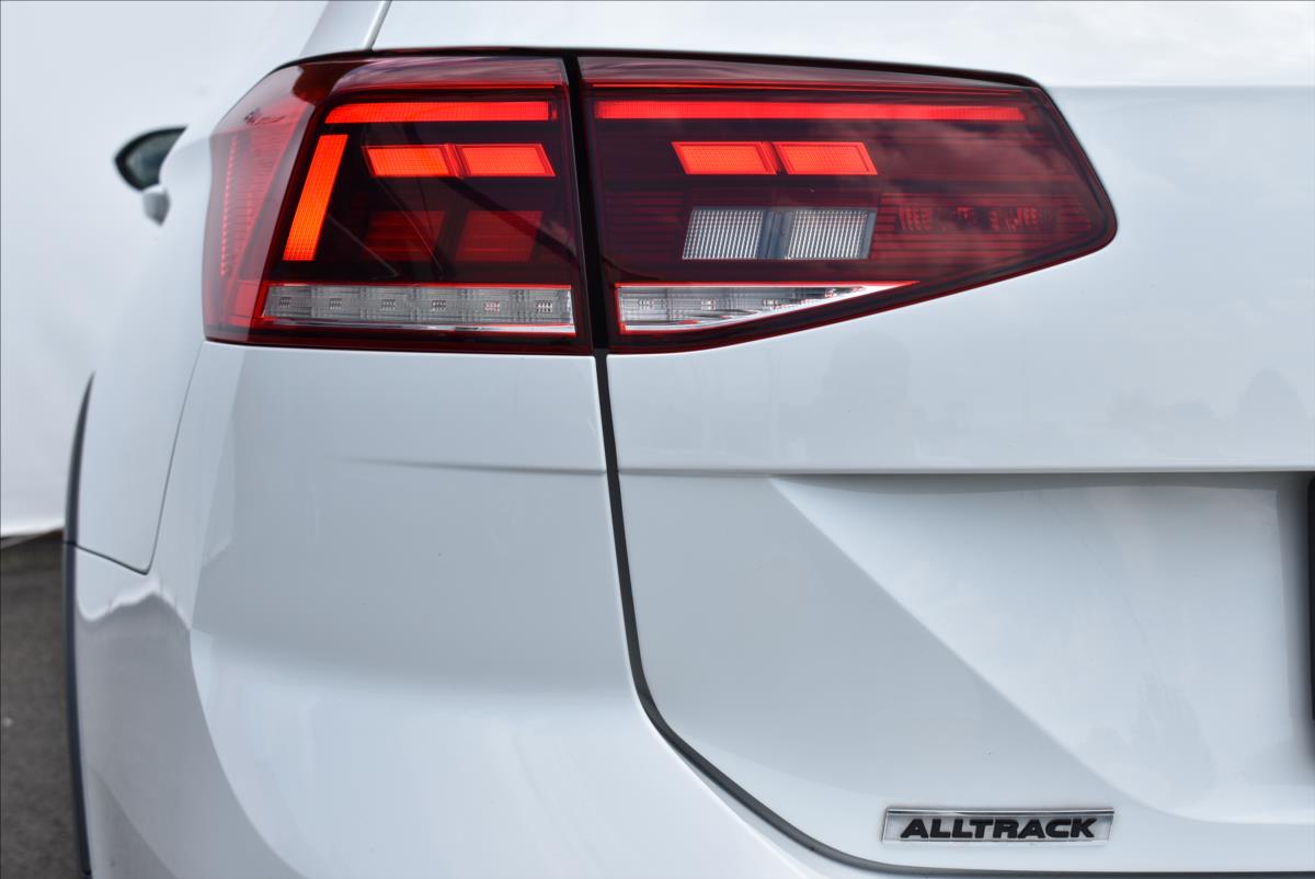 Volkswagen Passat 2,0 BiTDi  DSG 4x4 Alltrack LED Virtual - 10