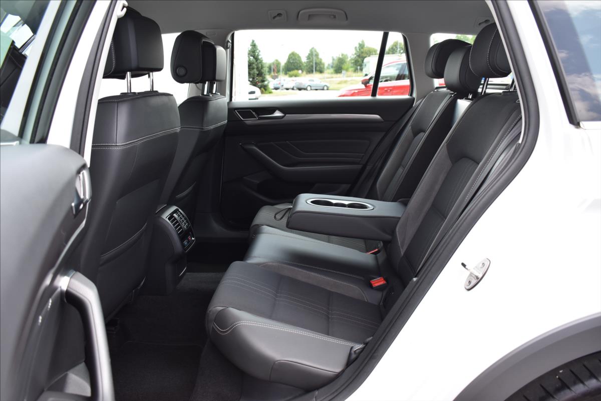 Volkswagen Passat 2,0 BiTDi  DSG 4x4 Alltrack LED Virtual - 12