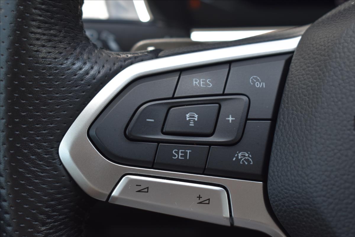 Volkswagen Passat 2,0 BiTDi  DSG 4x4 Alltrack LED Virtual - 26