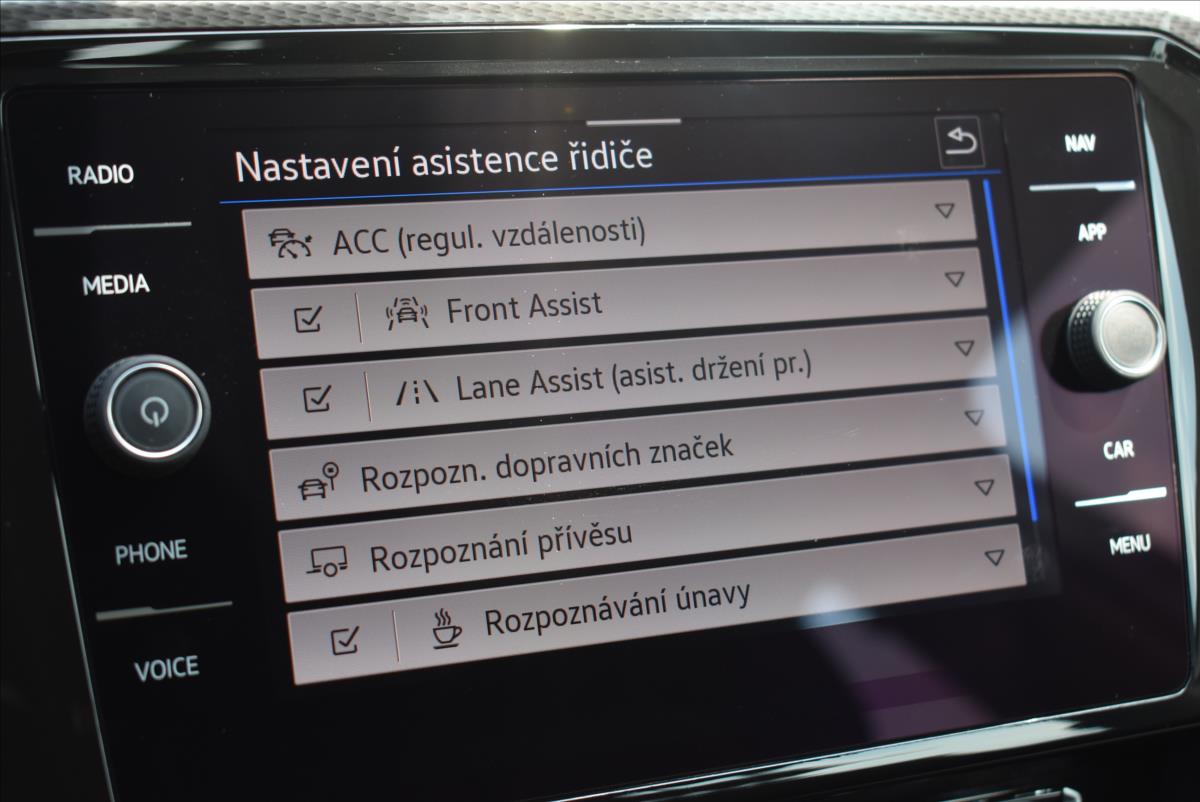 Volkswagen Passat 2,0 BiTDi  DSG 4x4 Alltrack LED Virtual - 29