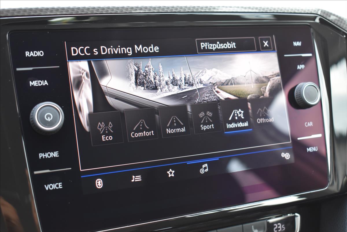 Volkswagen Passat 2,0 BiTDi  DSG 4x4 Alltrack LED Virtual - 35