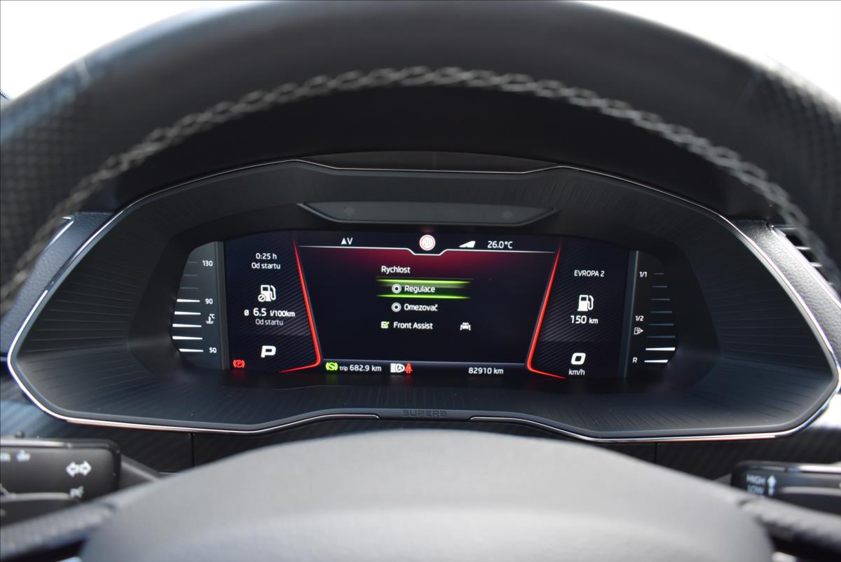 Škoda Superb 2,0 TDi  DSG Sportline Virtual PDC - 25