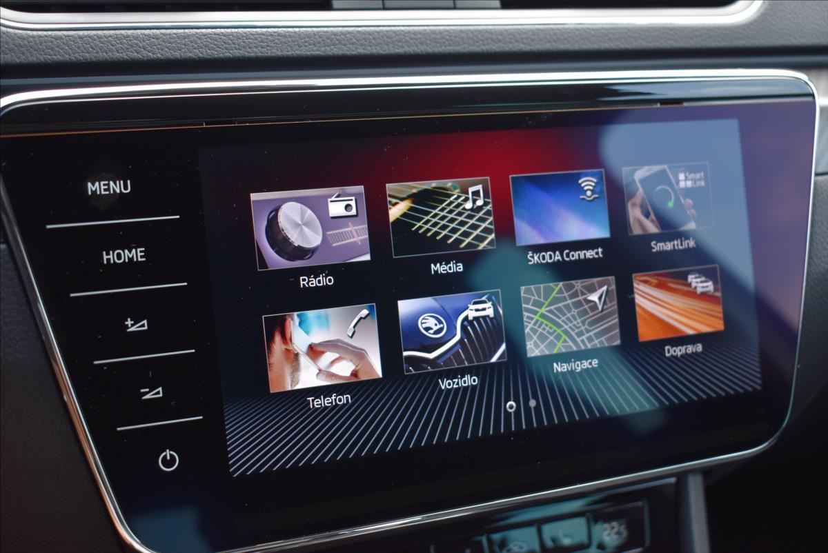 Škoda Superb 2,0 TDi  DSG Sportline Virtual PDC - 27
