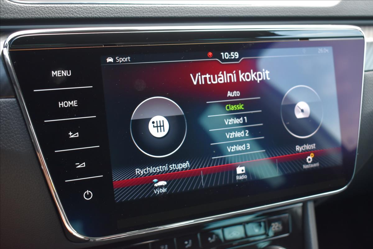 Škoda Superb 2,0 TDi  DSG Sportline Virtual PDC - 33