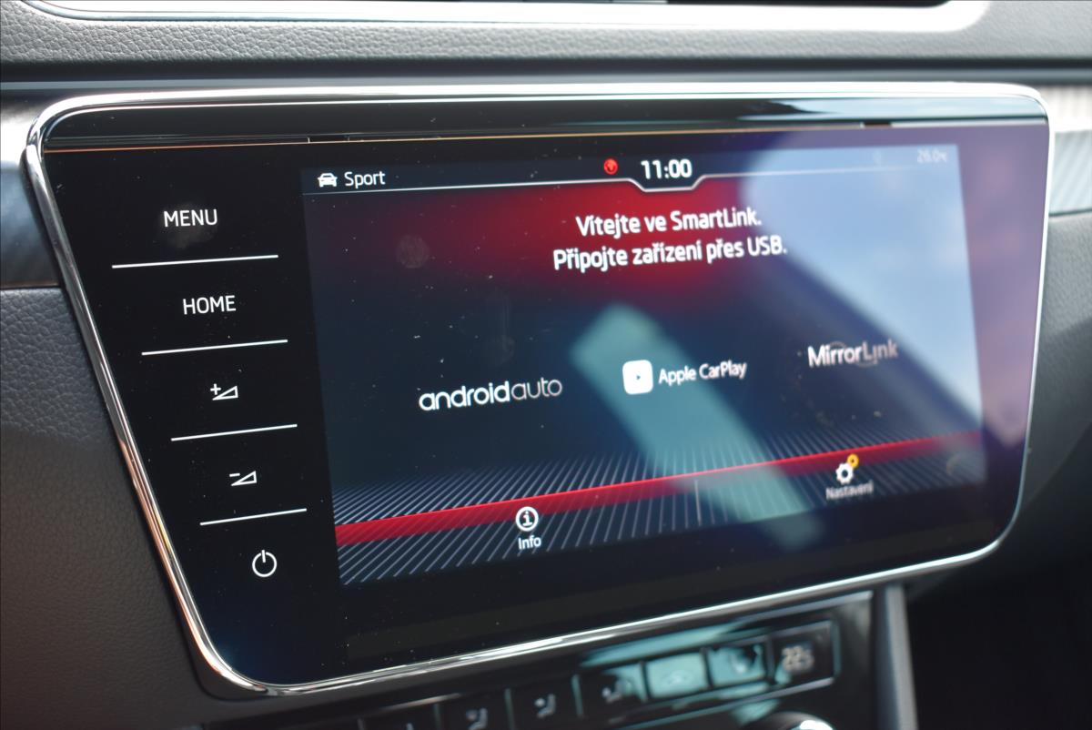Škoda Superb 2,0 TDi  DSG Sportline Virtual PDC - 40