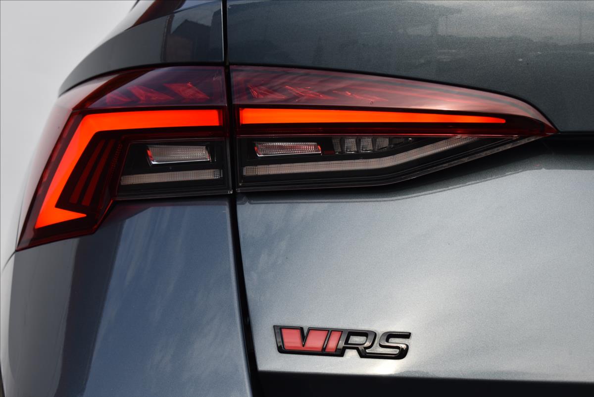 Škoda Octavia 1,4 TSi  iV DSG RS Virtual LED Matrix - 8