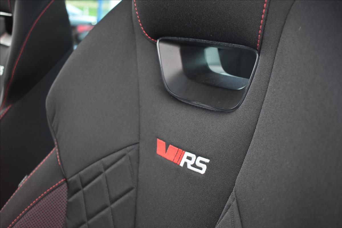 Škoda Octavia 1,4 TSi  iV DSG RS Virtual LED Matrix - 21