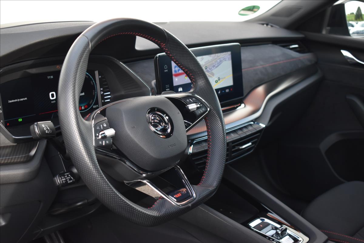 Škoda Octavia 1,4 TSi  iV DSG RS Virtual LED Matrix - 22
