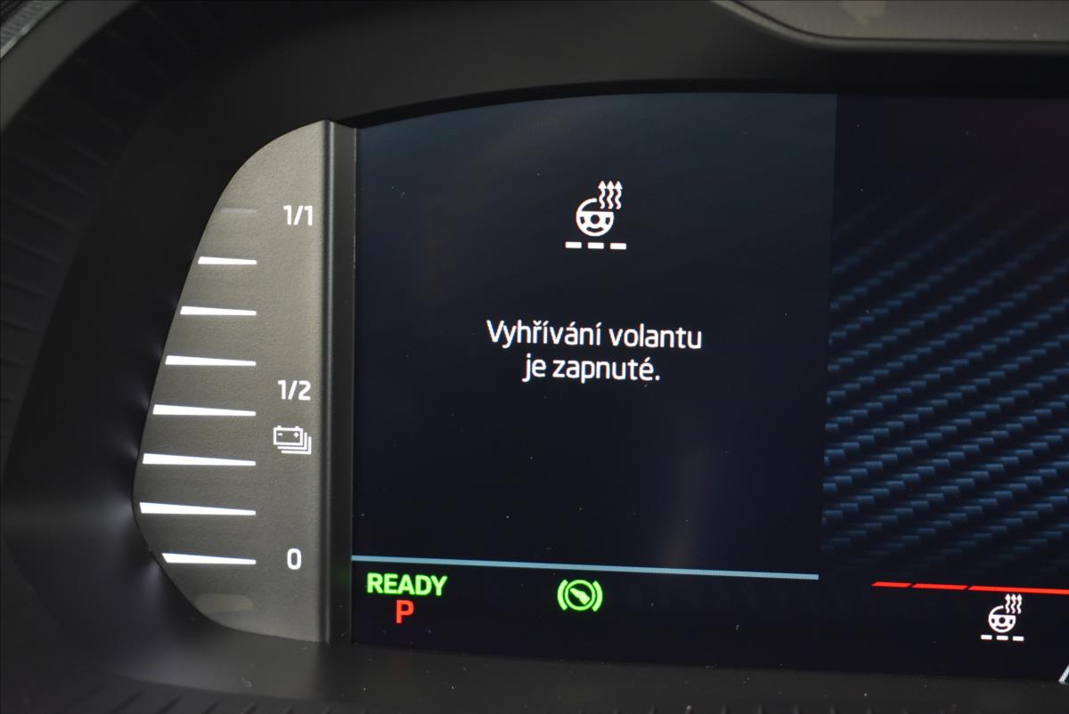 Škoda Octavia 1,4 TSi  iV DSG RS Virtual LED Matrix - 27