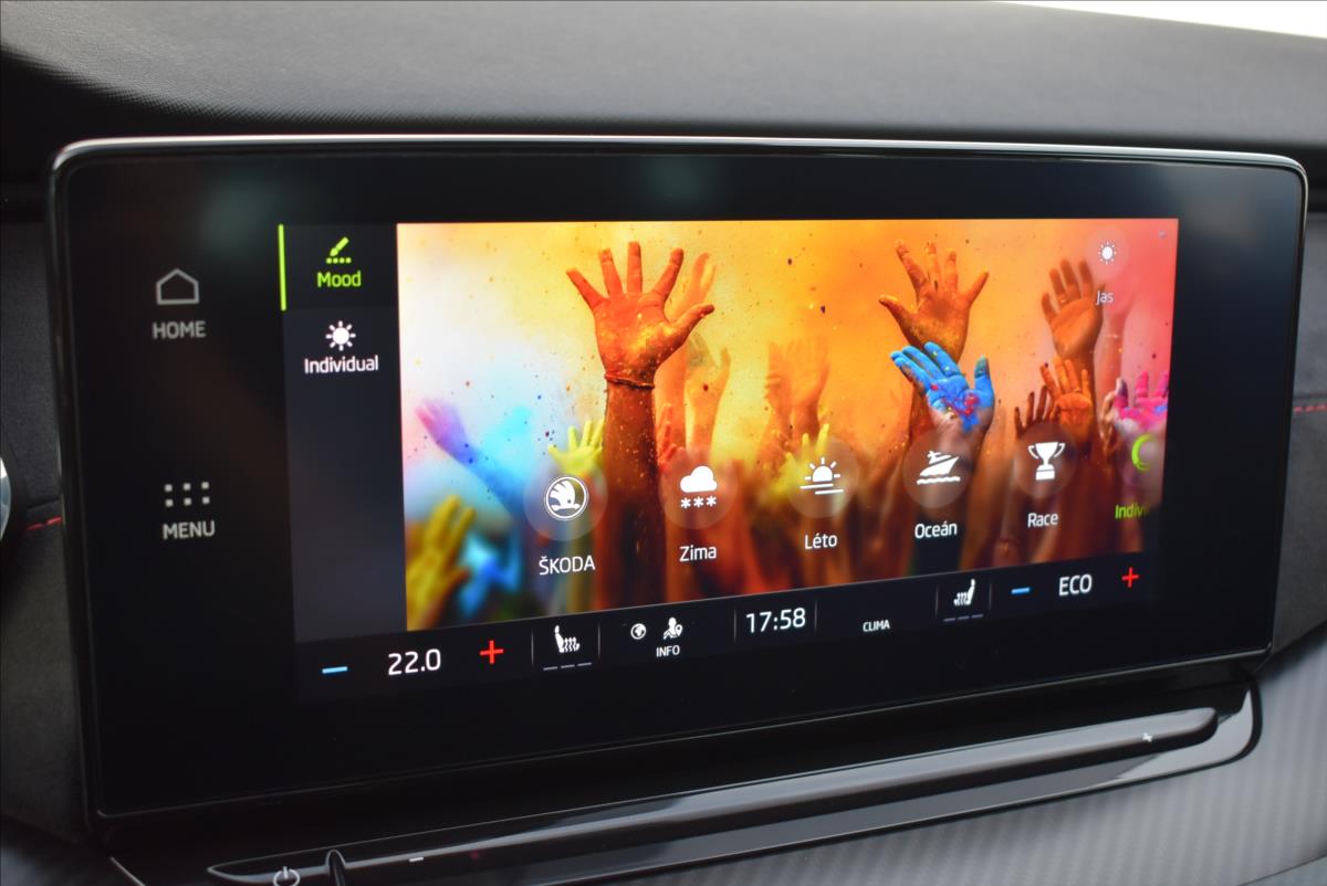 Škoda Octavia 1,4 TSi  iV DSG RS Virtual LED Matrix - 36