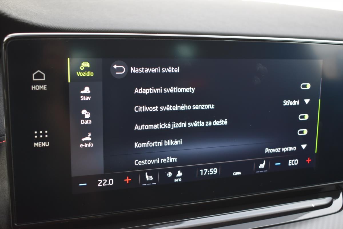 Škoda Octavia 1,4 TSi  iV DSG RS Virtual LED Matrix - 40