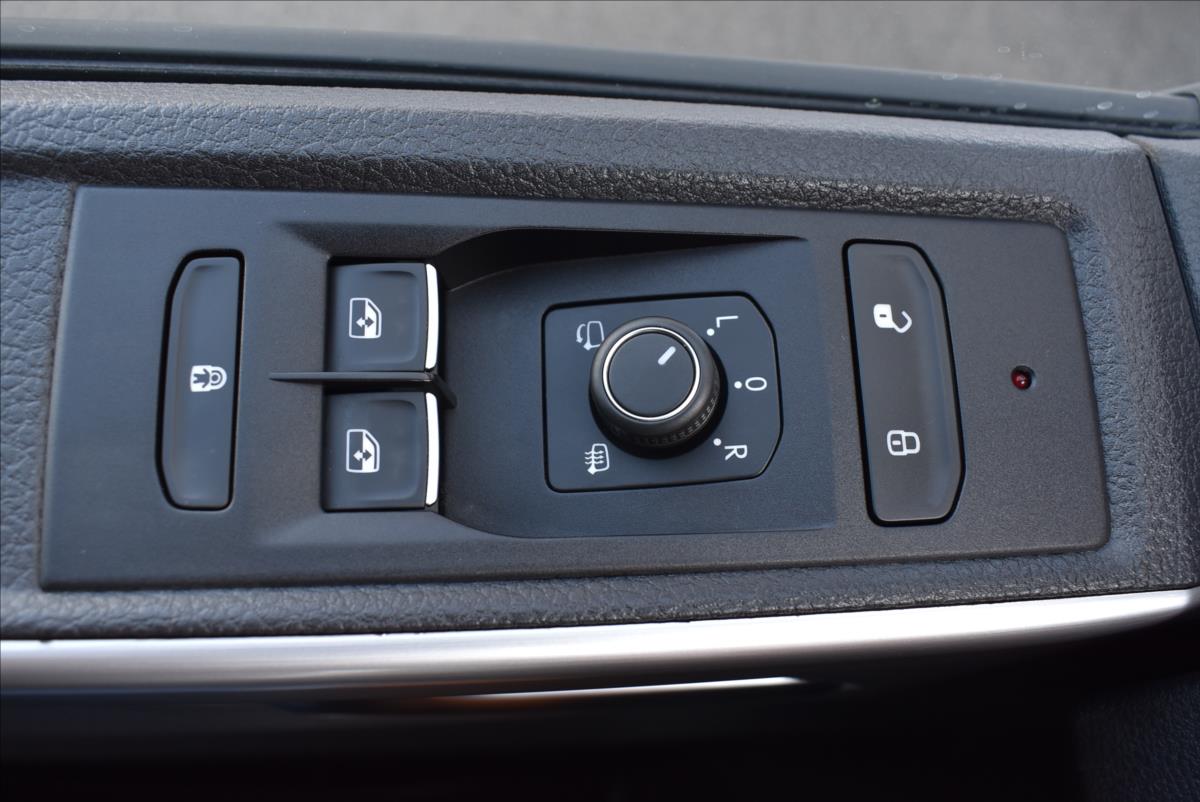Volkswagen Multivan 2,0 TDi  DSG 4x4 Cruise Assist Virtual - 26