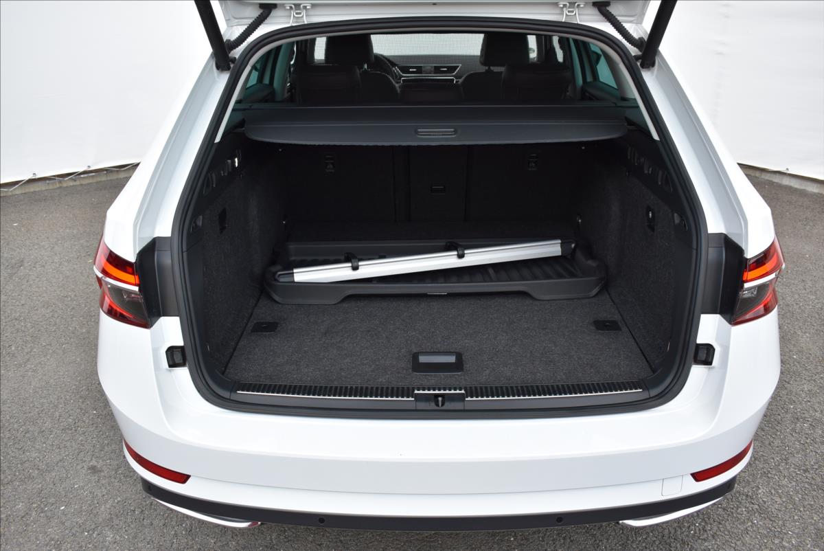 Škoda Superb 1,5 TSi  DSG L&K Assist Canton Virtual - 11