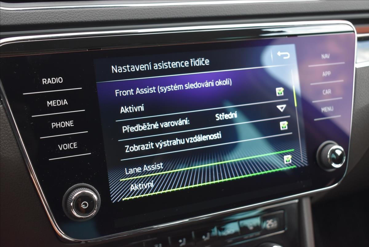 Škoda Superb 1,5 TSi  DSG L&K Assist Canton Virtual - 35