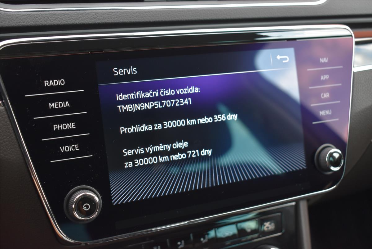 Škoda Superb 1,5 TSi  DSG L&K Assist Canton Virtual - 40