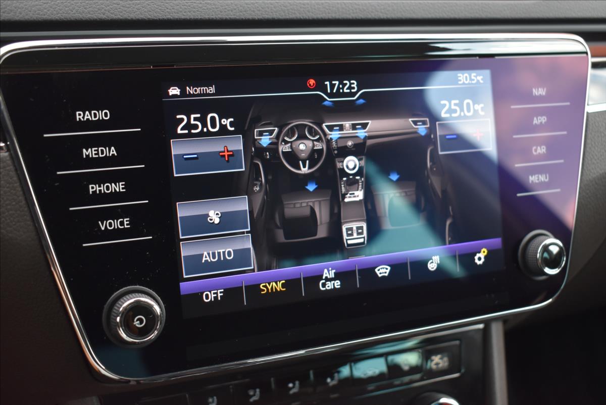 Škoda Superb 1,5 TSi  DSG L&K Assist Canton Virtual - 41