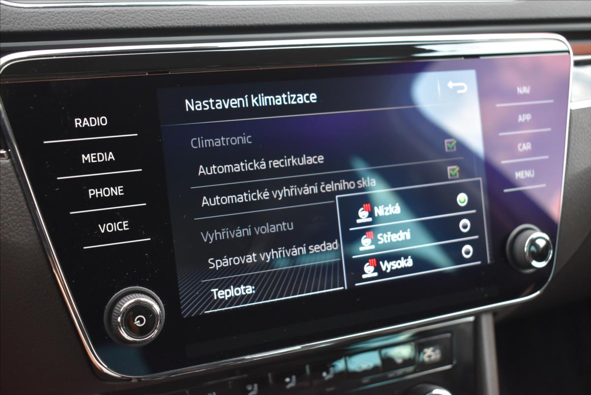 Škoda Superb 1,5 TSi  DSG L&K Assist Canton Virtual - 42