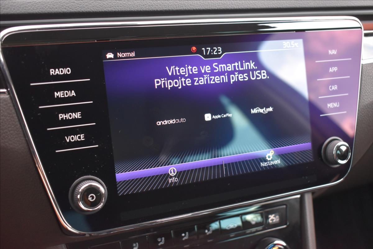 Škoda Superb 1,5 TSi  DSG L&K Assist Canton Virtual - 44