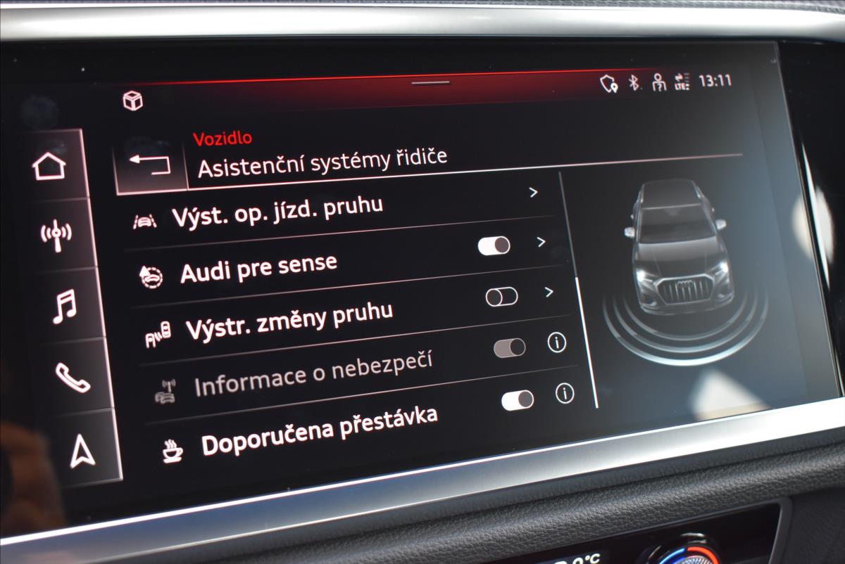 Audi Q3 1,4 45 TFSIe  S-tronic S-line LED Assist - 37