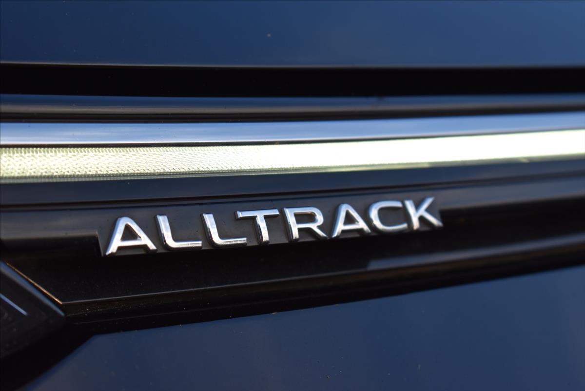 Volkswagen Golf 2,0 TDi  DSG 4x4 Alltrack LED Virtual - 3
