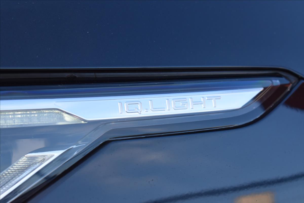 Volkswagen Golf 2,0 TDi  DSG 4x4 Alltrack LED Virtual - 4